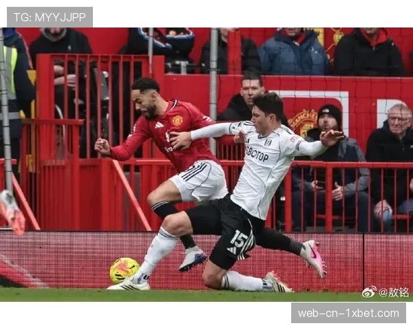 曼联0-0闷平富勒姆，全场28次传中仅3次找到队友，进攻效率遭诟病