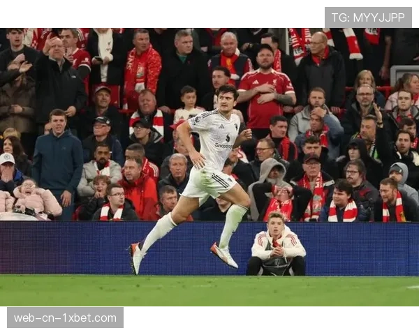 曼联对阵布伦特福德，海文将与马奎尔搭档中卫